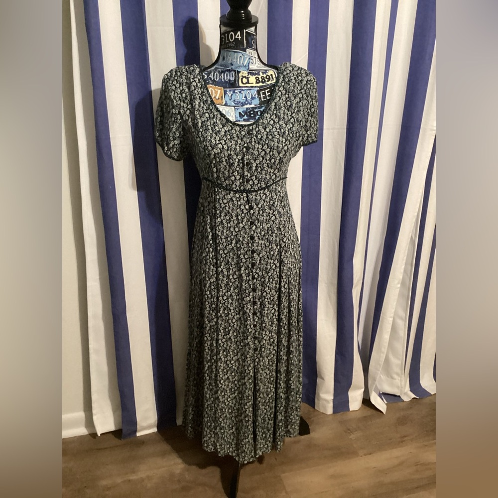VTG ditzy floral maxi dress